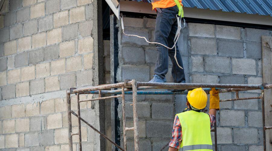Professional residential roofers in Oakland City, IN